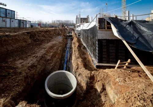 Четко по графику идет строительство завода для научно-производственного предприятия «Доза»