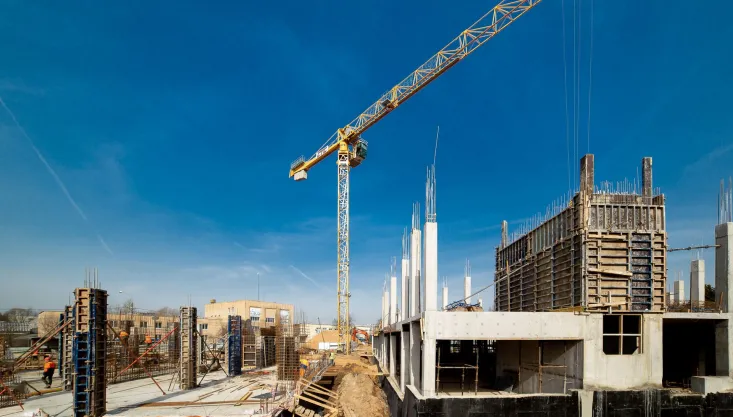 Четко по графику идет строительство завода для научно-производственного предприятия «Доза»