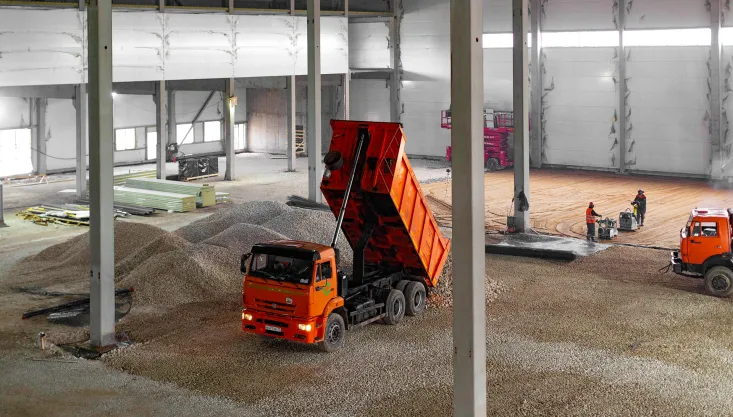 На складском комплексе «Лихачевский» закончен монтаж кровли и ограждающих конструкций